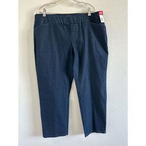 Chic women’s stretch pants size 20w P length 39” waist 20”, inseam 29” blue jean